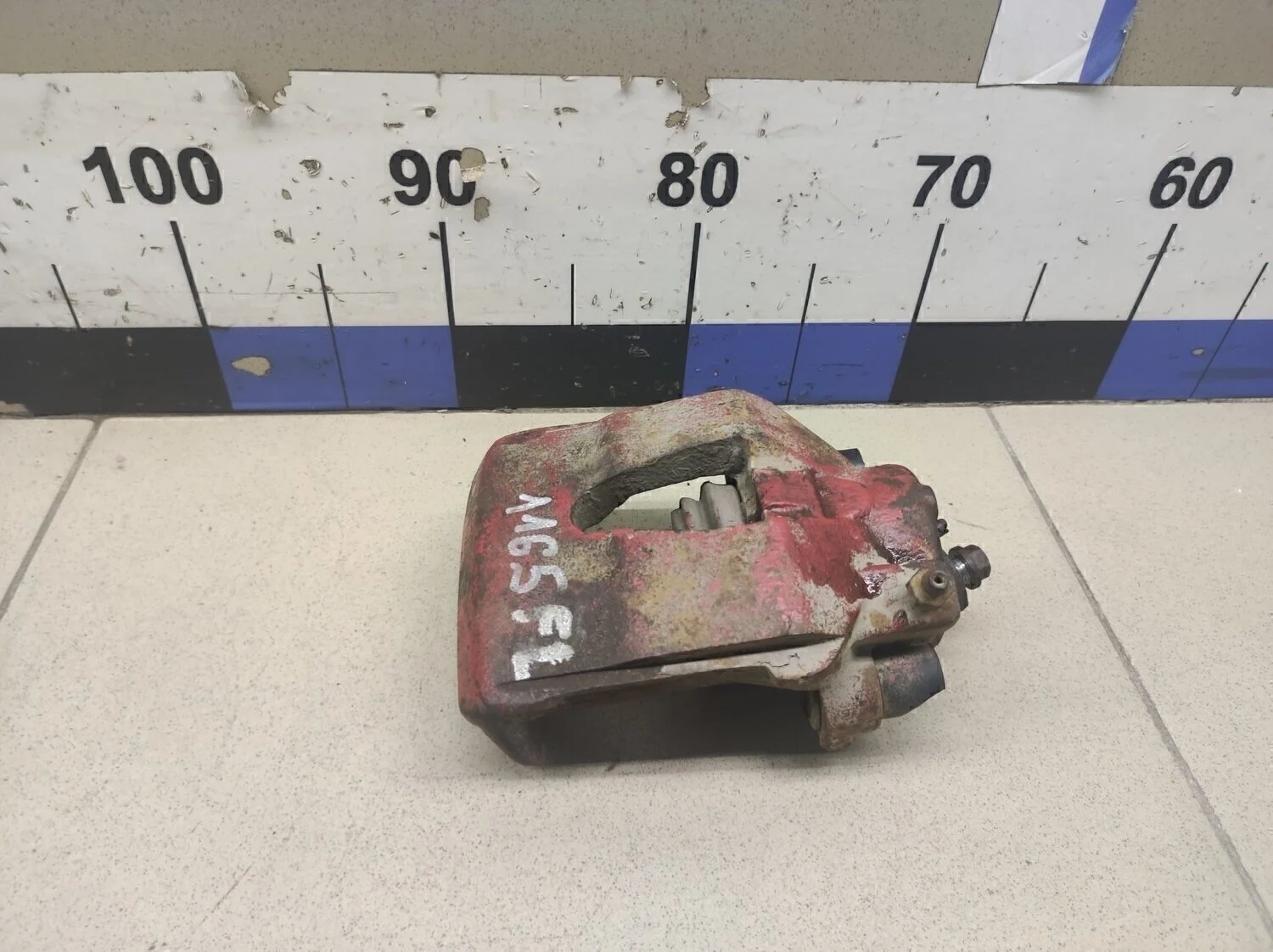 Суппорт передний левый A3 (8L1) 1996-2003