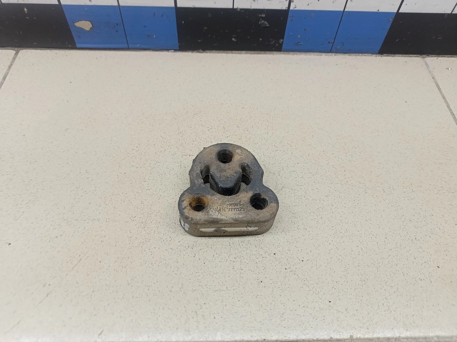 Резинка подвеса глушителя Qashqai (J10) 2006-2014