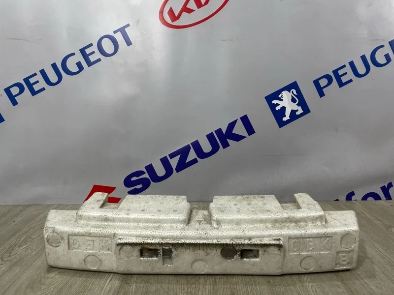 Абсорбер переднего бампера SUBARU OUTBACK 2005г