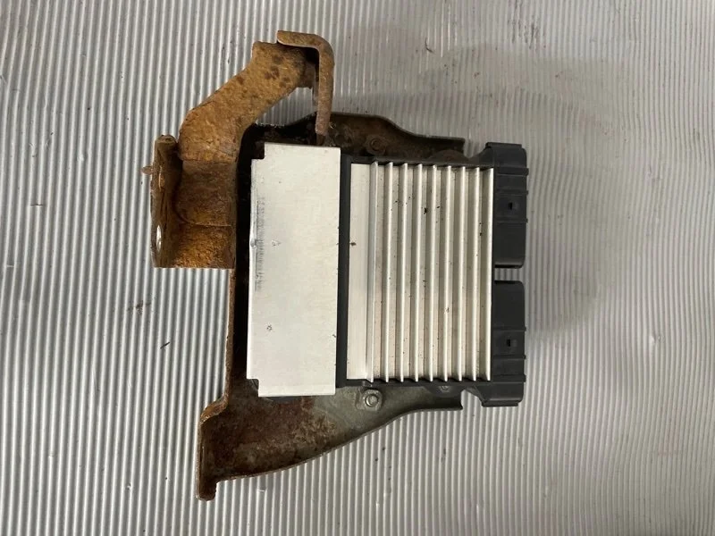 Блок управления форсунками Toyota Land Cruiser 2010 8987171010 URJ200 1VD-FTV 4.5