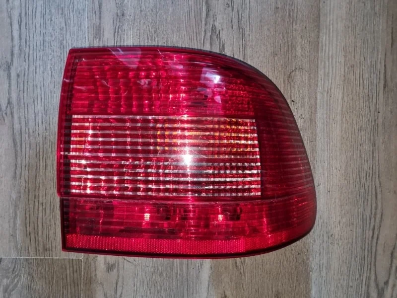 Фонарь Porsche Cayenne 2006 955
