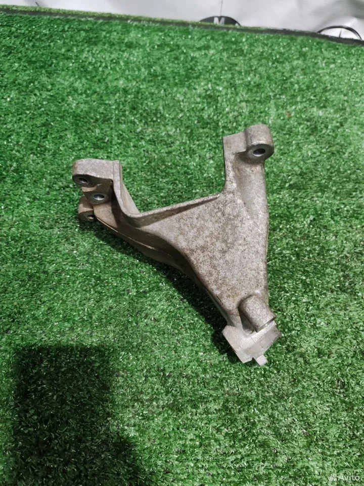 Кронштейн опоры двигателя mercedes a2762233304