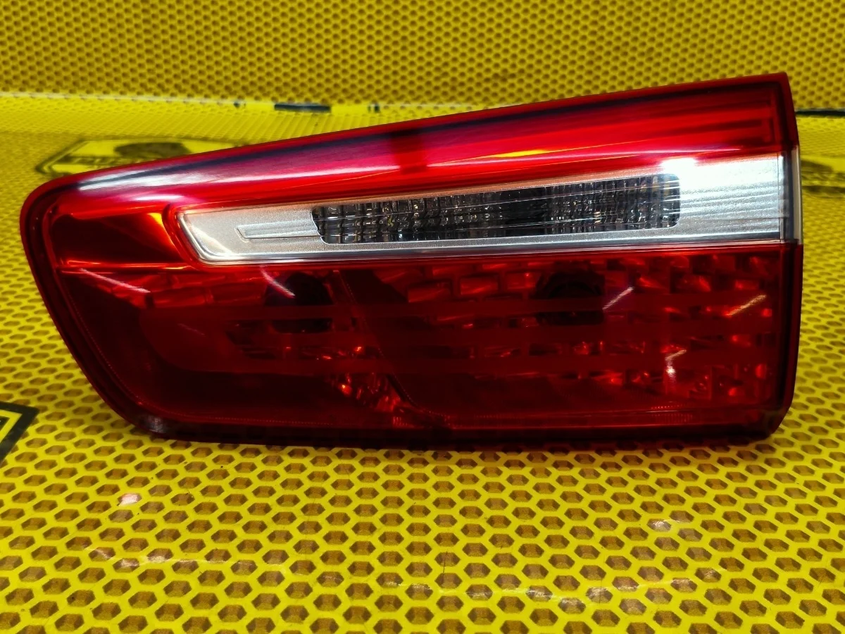 Фонарь в крышку багажника KIA Rio 2013 QB