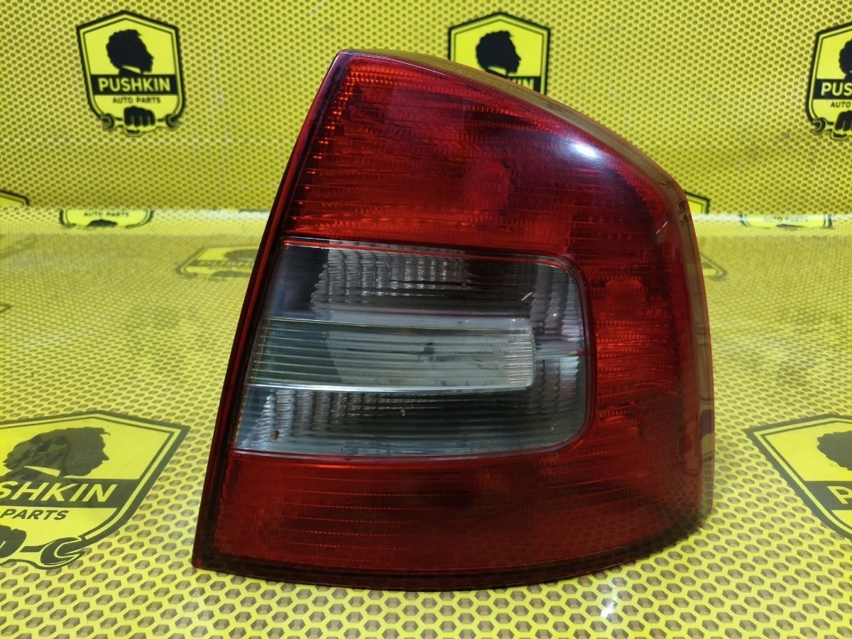 Фонарь в крыло Skoda Octavia 2012 A5