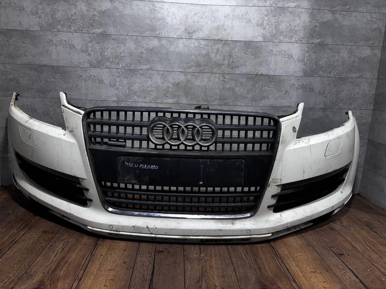 бампер передний Audi Q7 4L   Белый