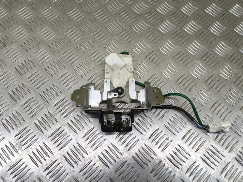 Замок багажника Toyota Land Cruiser Prado 150 (2009-2023) 2020 Внедорожник