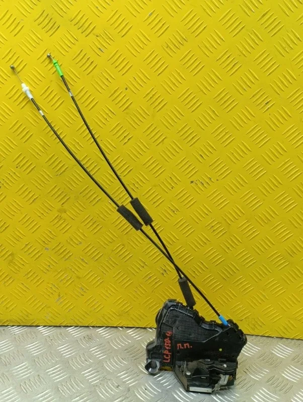 Замок двери передней правой Toyota Land Cruiser Prado 150 (2009-2023) 2020 6903060240 ВНЕДОРОЖНИК 4.0 I 1GRFE