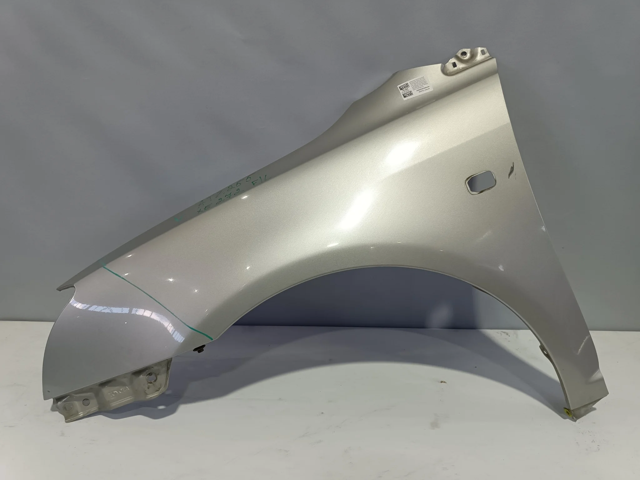 КРЫЛО TOYOTA AVENSIS ADT250 ADT251 AZT250 AZT250W AZT251 AZT251W AZT255 AZT255W CDT250 ZZT250 ZZT251 5381205020 ПЕРЕДНЕЕ ЛЕВОЕ 1 МОДЕЛЬ серый, 1C0 XE272