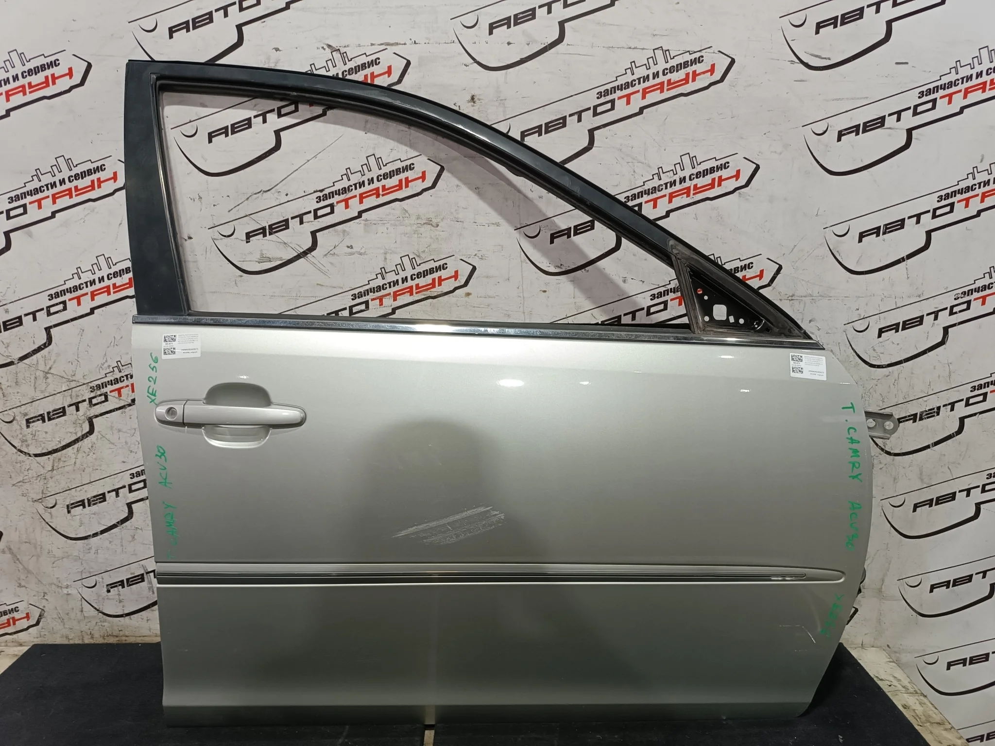 ДВЕРЬ TOYOTA DAIHATSU ALTIS CAMRY ACV30 ACV30N ACV31 ACV35 ACV35N MCV30 6700133110 ПЕРЕДНЯЯ ПРАВАЯ серый, 1C8 XE256