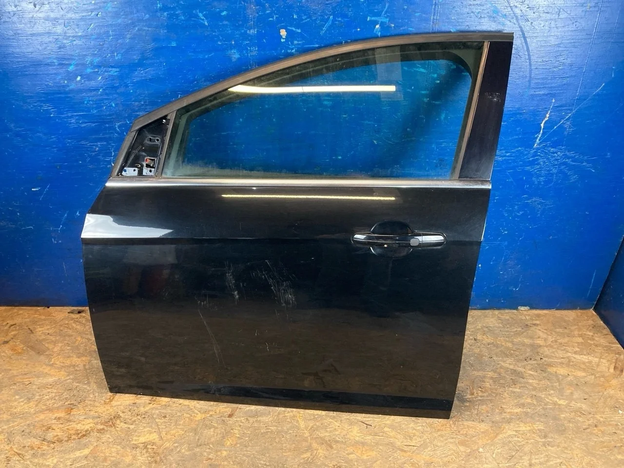Дверь Ford Focus 3 2011-2019 1706279, передняя левая