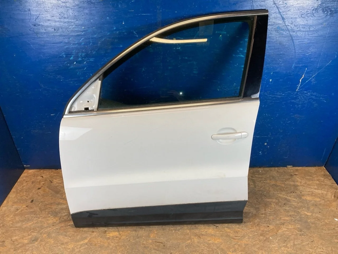 Дверь Volkswagen Tiguan Nf 2007-2017 5N0831055B, передняя левая