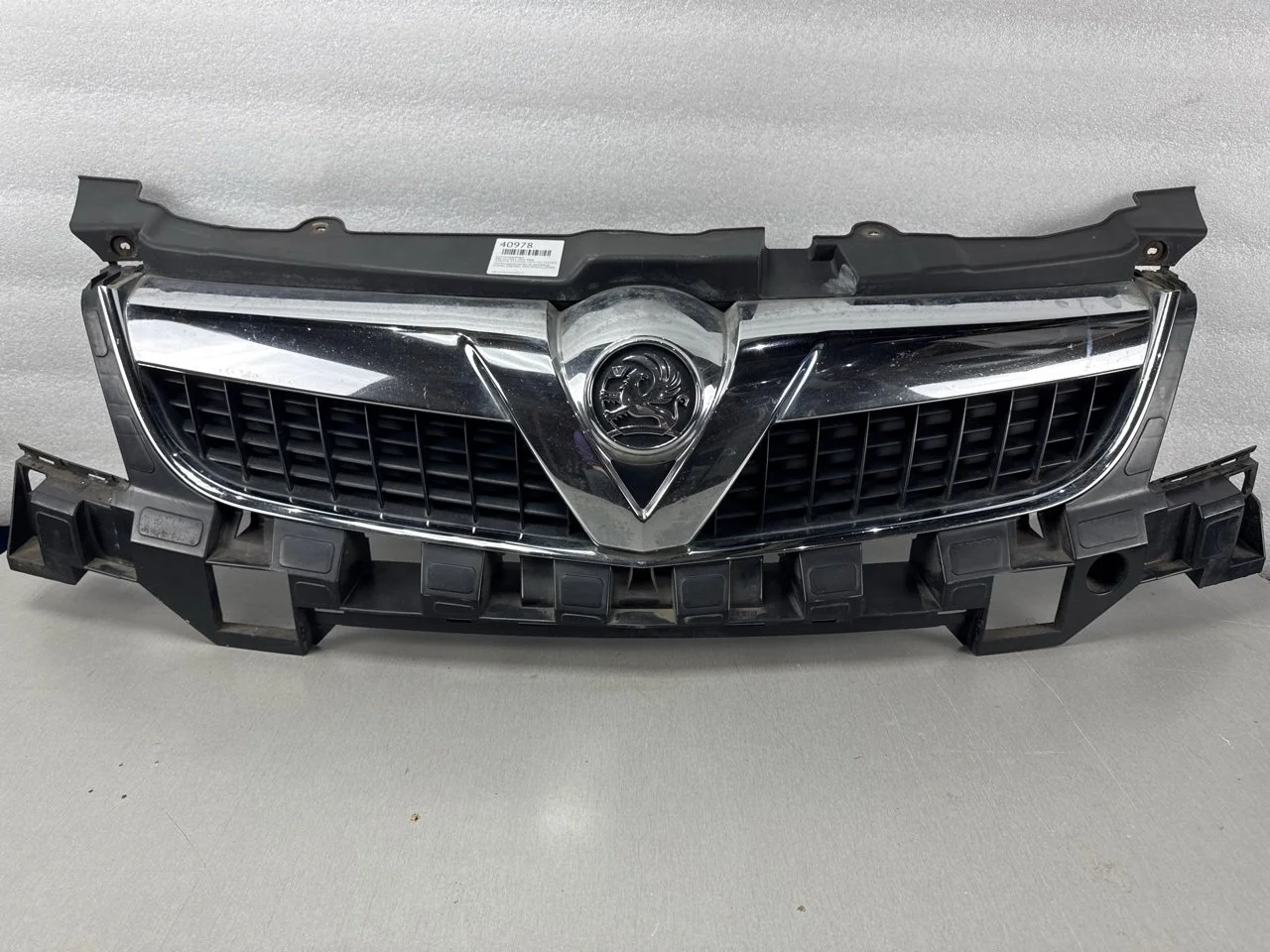 Решетка радиатора Opel Vectra C 2005-2008 13260028