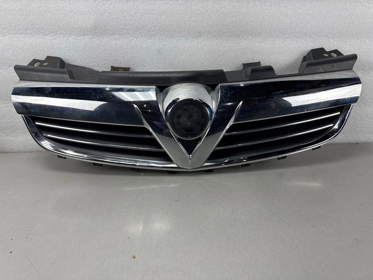 Решетка радиатора Opel Zafira B 2008-2014 13247327