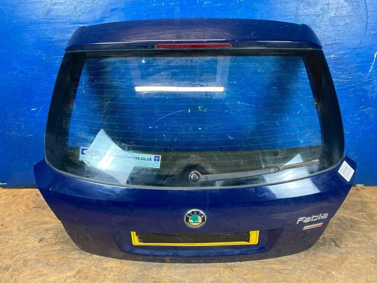 Крышка багажника Skoda Fabia 2 2007-2015 5J9827025D УНИВЕРСАЛ