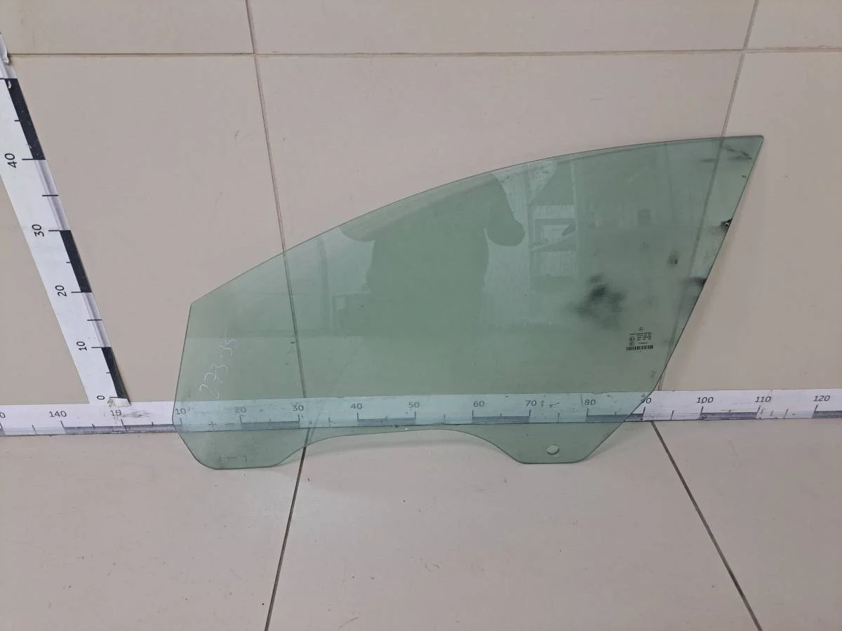 Стекло двери передней левой Mercedes-Benz CLS-Class W219 2004-2010