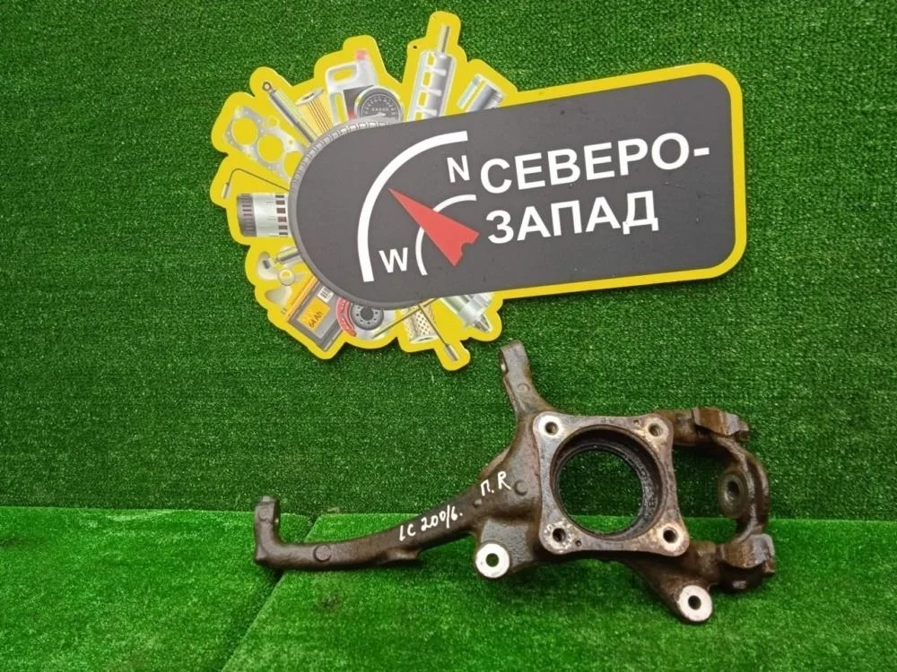 Кулак поворотный Toyota Land Cruiser 2011 200