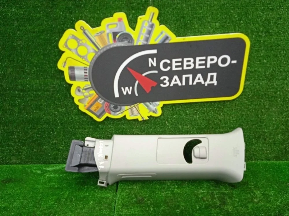 Обшивка салона Toyota Land Cruiser 2011 6263860151B1 200 1VDFTV, задняя правая