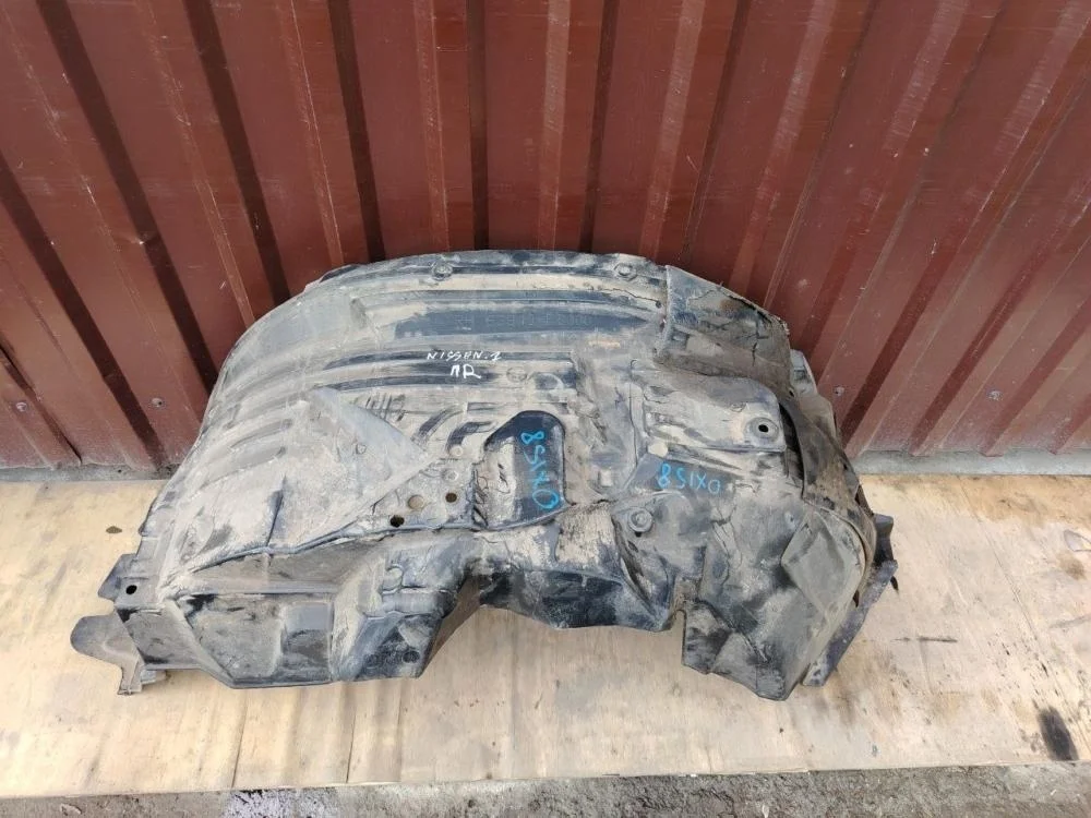 Подкрылок Nissan Navara 2014 D40M