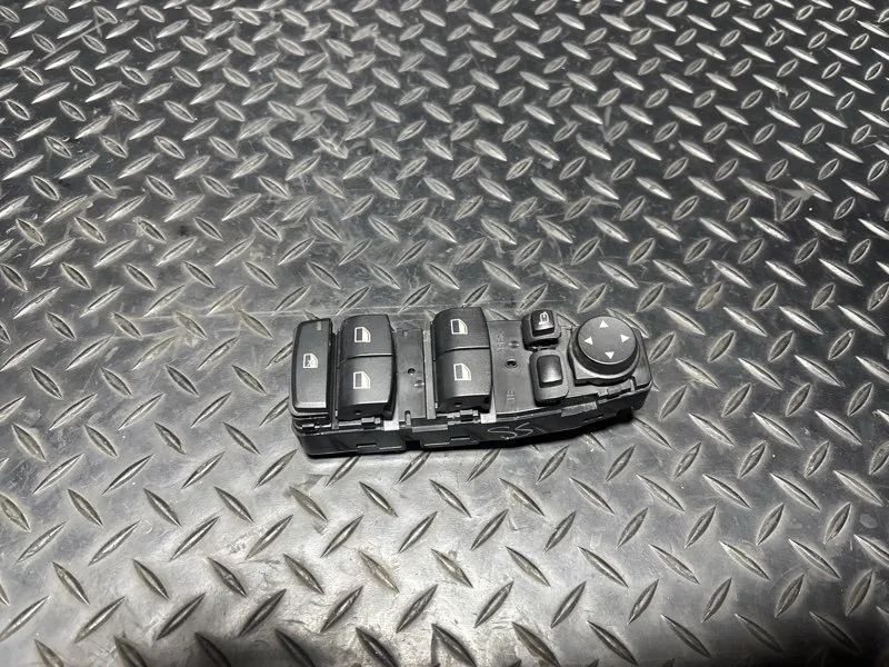 Блок управления стеклоподъемниками Bmw X3 2014 61319238239 F25