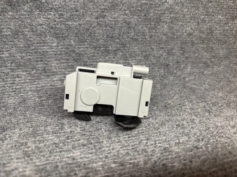 Замок капота Mercedes-Benz C-Klasse A2048800260 W204, правый