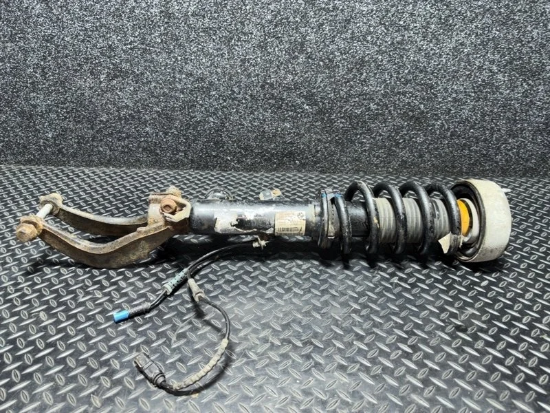 Амортизационная стойка с VDC в сборе Bmw X5 2014 37106875083 F15 N63B44B, передняя левая