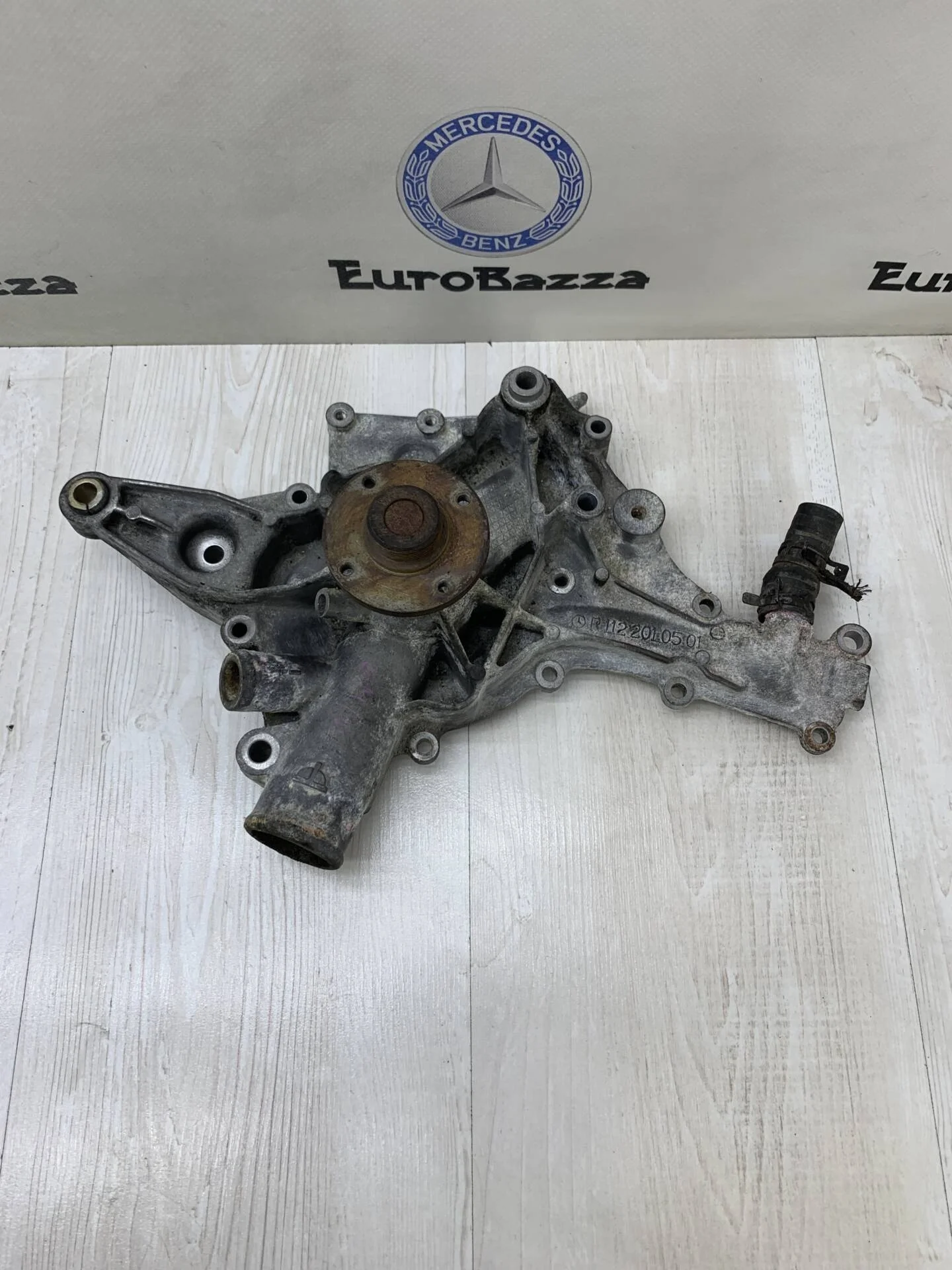 Основная помпа Mercedes М112