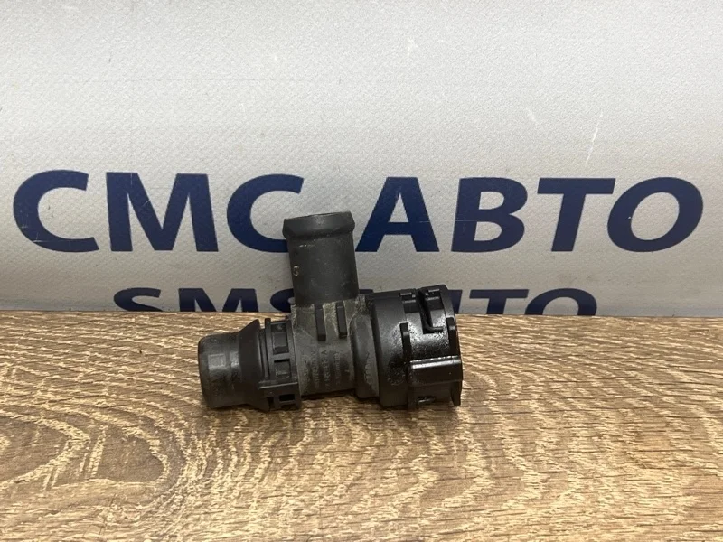 Фланец системы охлаждения Audi A7 2012 4G0122293A C7 3.0 CGW