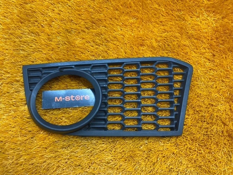 Оправа туманки BMW 5-Series 2013 F10