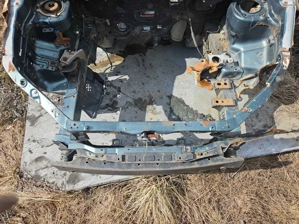 Рамка радиатора на Mitsubishi Outlander 1