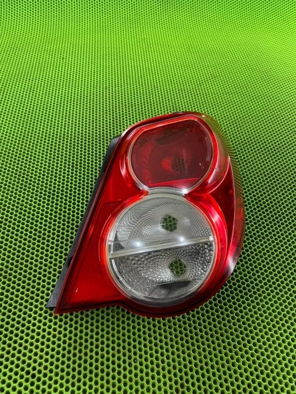 Фонарь Chevrolet Aveo T300 96830976, правый