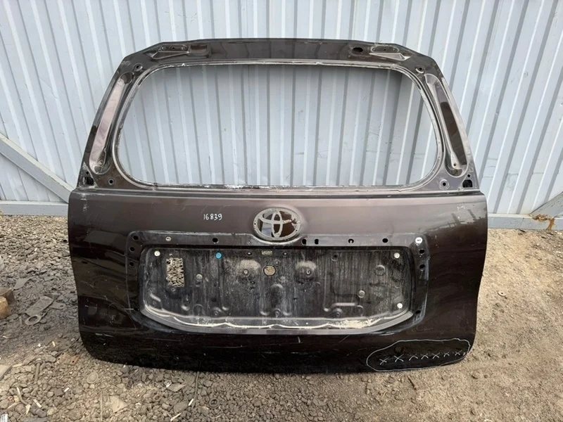 Крышка багажника Toyota Land Cruiser Prado 150 6700560F50
