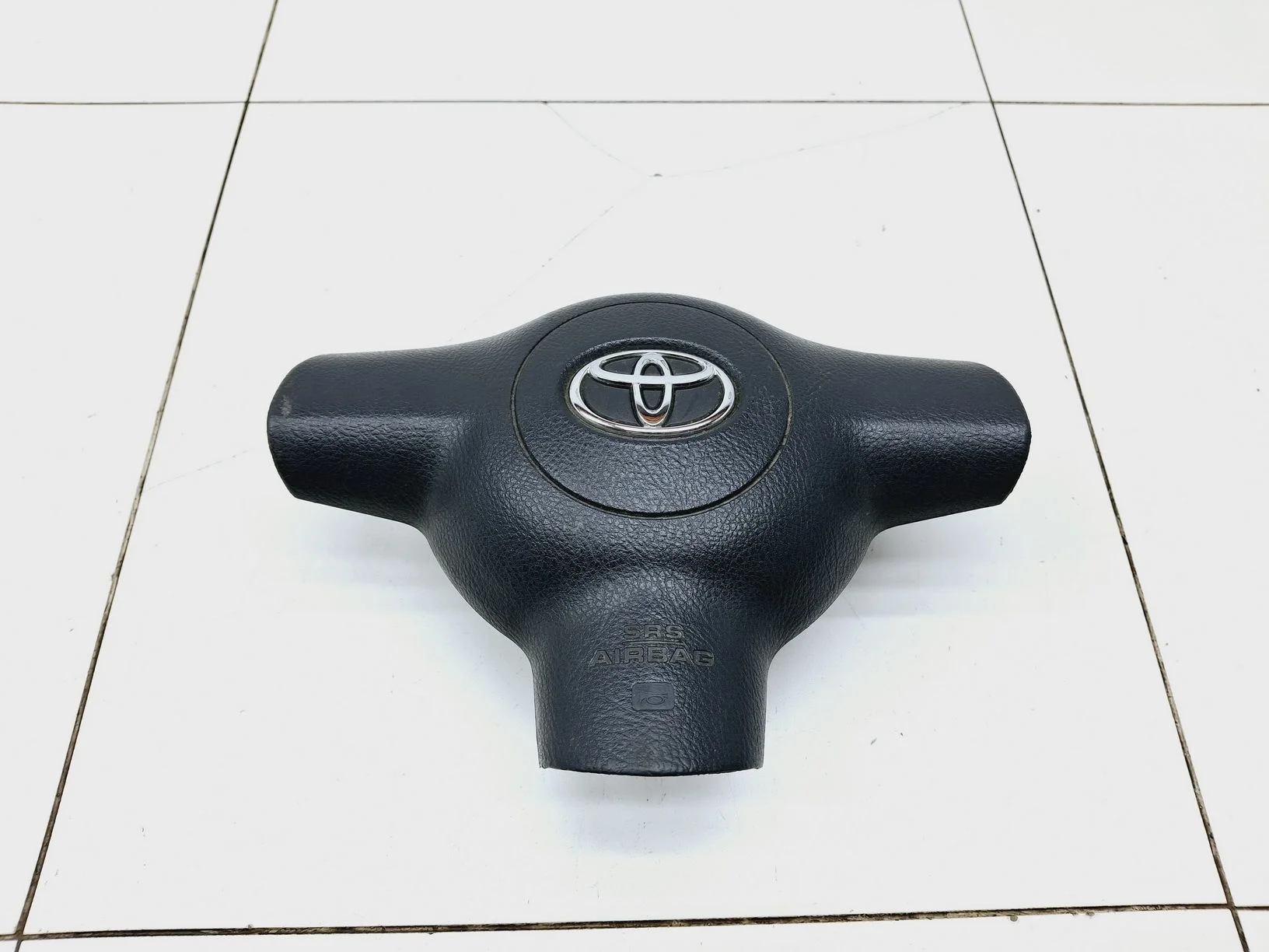 подушка безопасности в руль Toyota Corolla (E120) 2000-2007