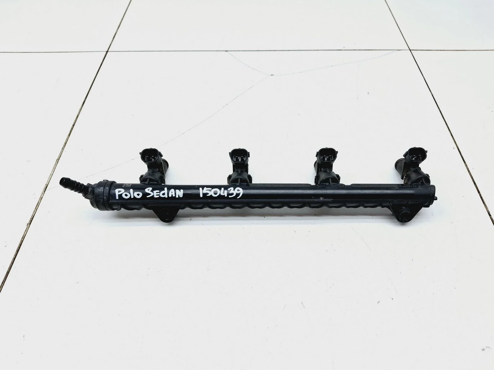 рейка топливная (рампа) VW Polo Sedan 2010-2020