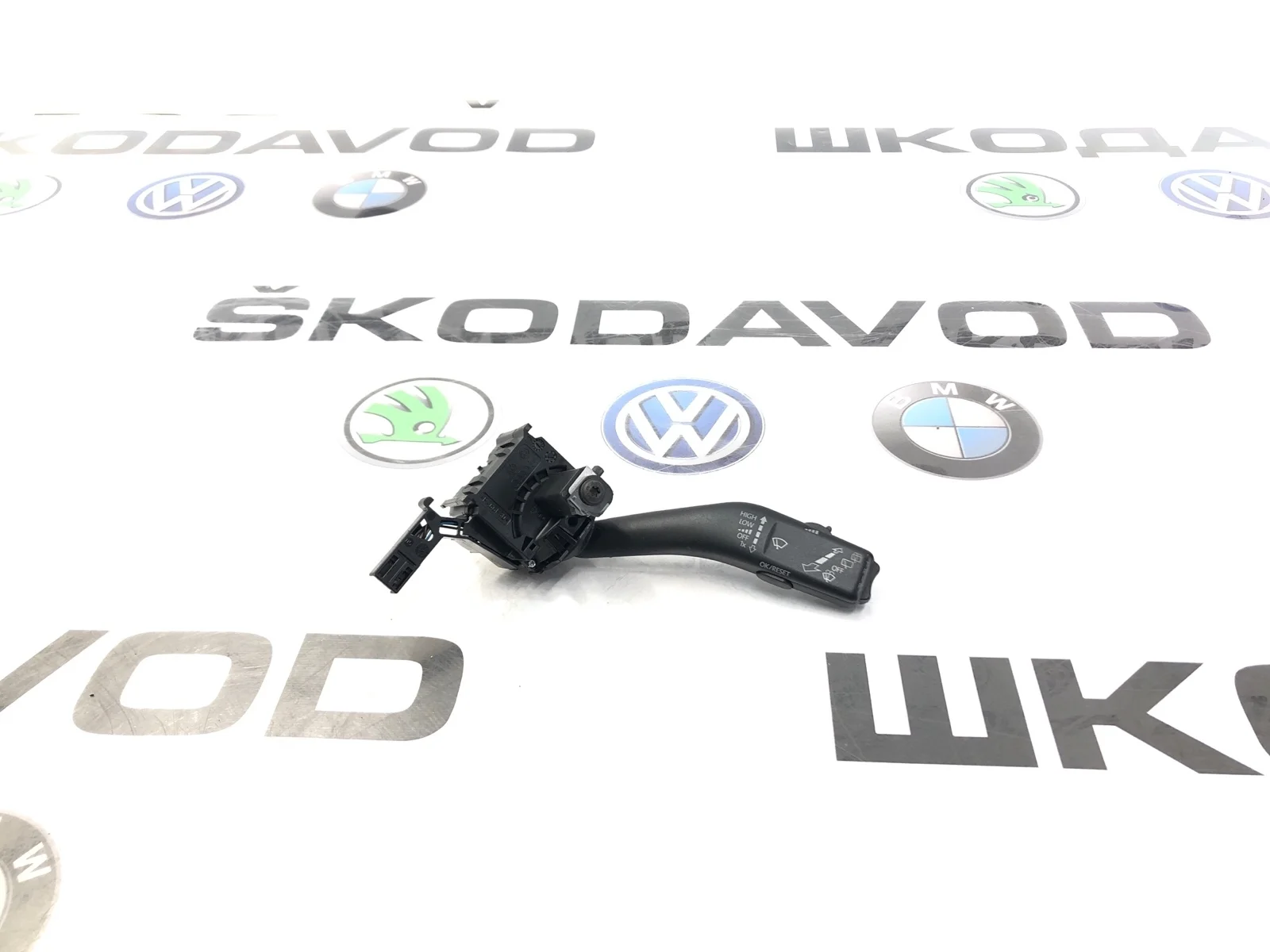 Подрулевой переключатель дворников Skoda Octavia 2012 1K0953519J9B9 A5 (1Z) 1.4 CAXA