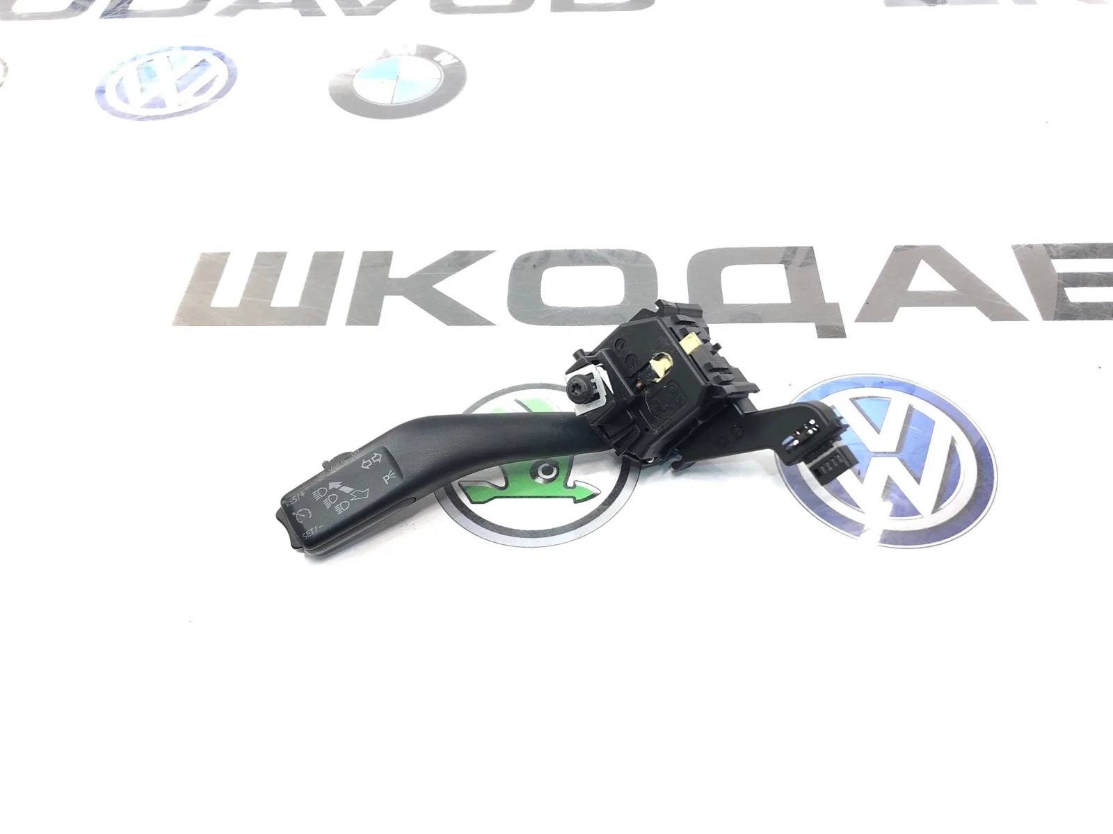 Подрулевой переключатель поворотников Skoda Octavia 2010 1K0953513G9B9 A5 (1Z) 1.4 CAXA