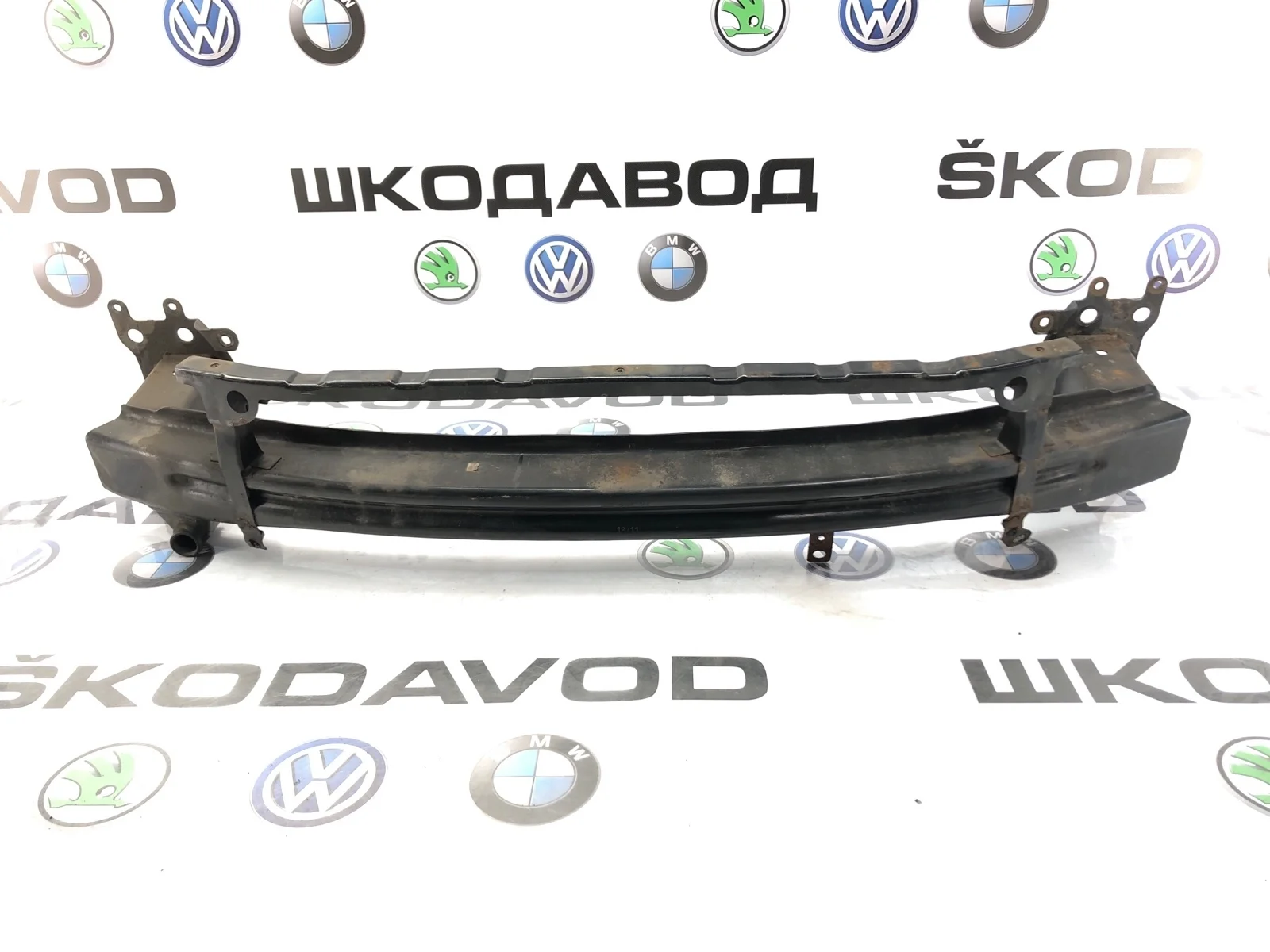 Усилитель бампера Skoda Octavia 2011 1Z0807109C A5 (1Z) 1.6 BSE, передний