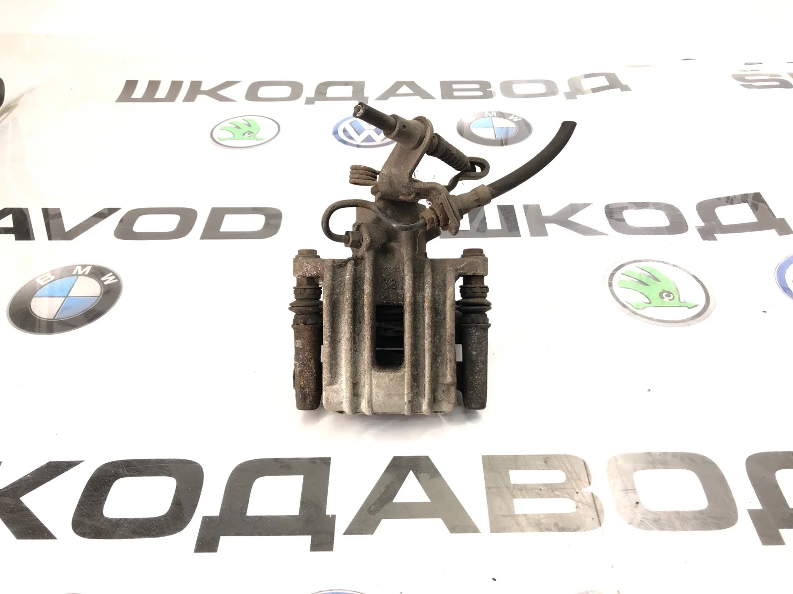 Суппорт тормозной Skoda Octavia 2011 1K0615423J A5 (1Z) 1.2 CBZB, задний левый