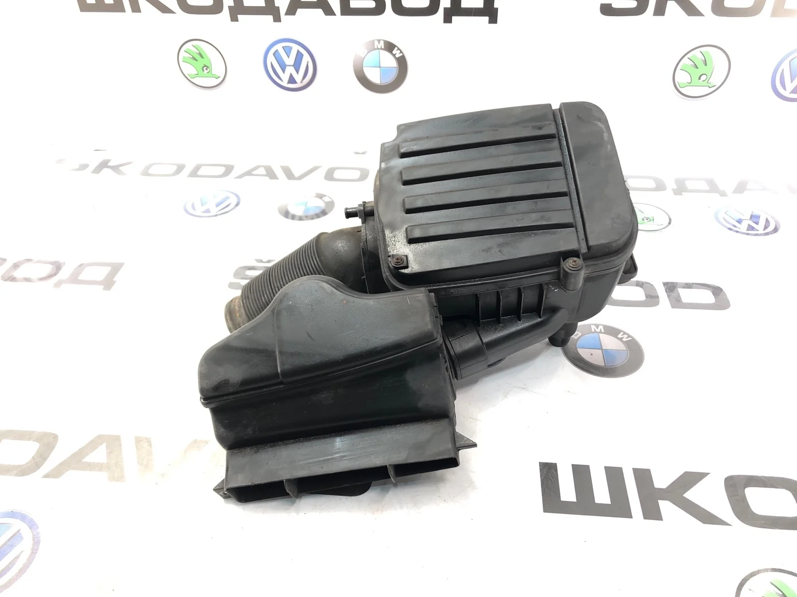 Корпус воздушного фильтра Skoda Octavia 2011 1K0129607AL A5 (1Z) 1.2 CBZB