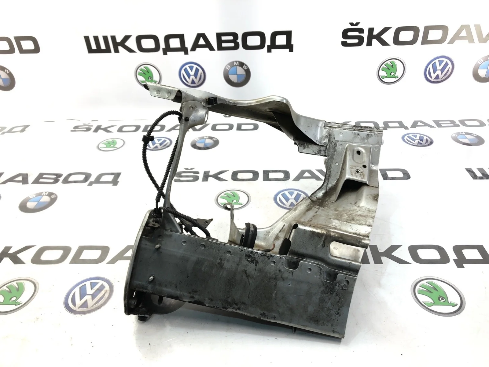 Лонжерон Skoda Octavia Rs 2011 1Z0810366A A5 (1Z), передний правый