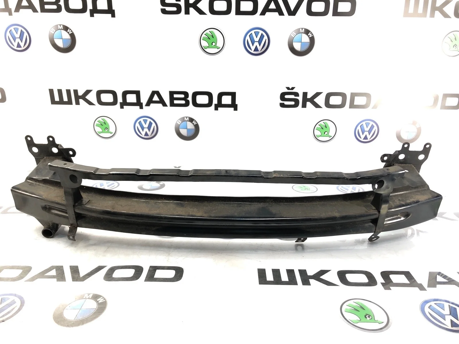 Усилитель бампера Skoda Octavia Rs 2011 1Z0807109C A5 (1Z), передний