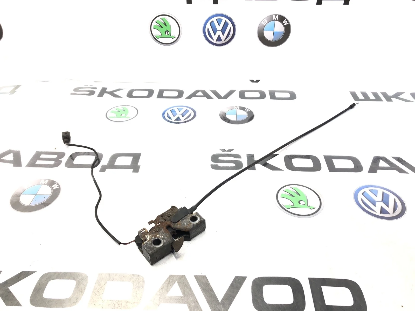 Замок капота Skoda Octavia 2015 5E0823509B A7 (5E) 2.0 CRMB