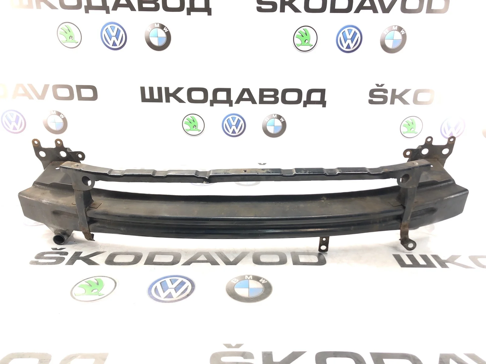 Усилитель бампера Skoda Octavia 2010 1Z0807109C A5 (1Z) 1.4 CAXA, передний