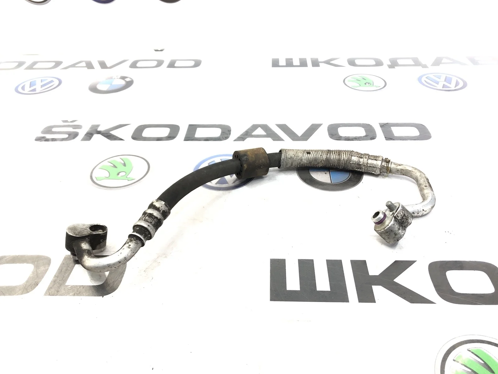 Трубка кондиционера короткая Skoda Octavia 2010 1K0820721BQ A5 (1Z) 1.4 CAXA