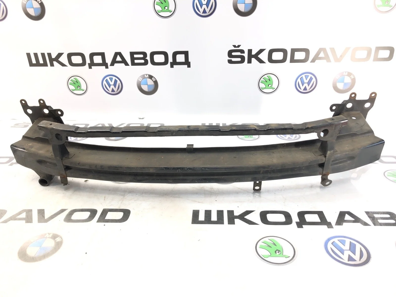 Усилитель бампера Skoda Octavia 2012 1Z0807109C A5 (1Z) 1.4 CAXA, передний