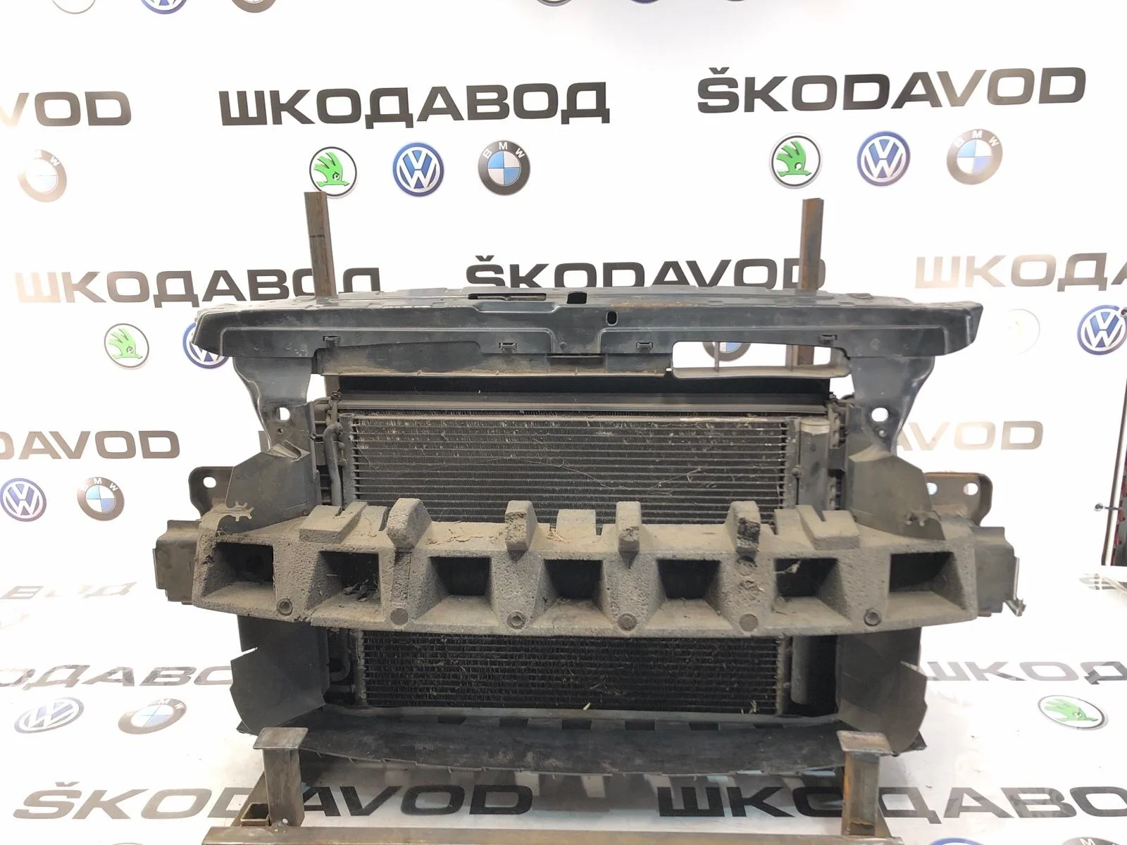 Телевизор в сборе Skoda Yeti 2011 5K0121251F 5L 1.8 CDAB
