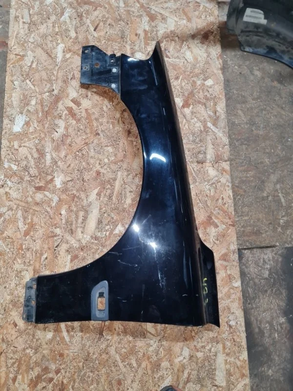 Крыло Volvo S60 2004 RS