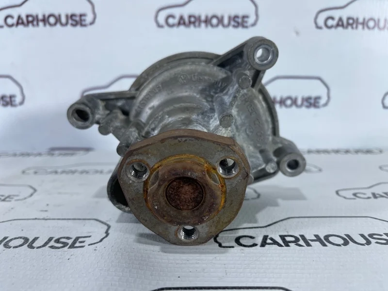 Помпа Volkswagen Passat B6 1.4 CAXA 2010