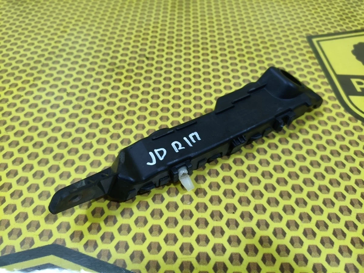 Кронштейн бампера Kia Ceed 2013 JD