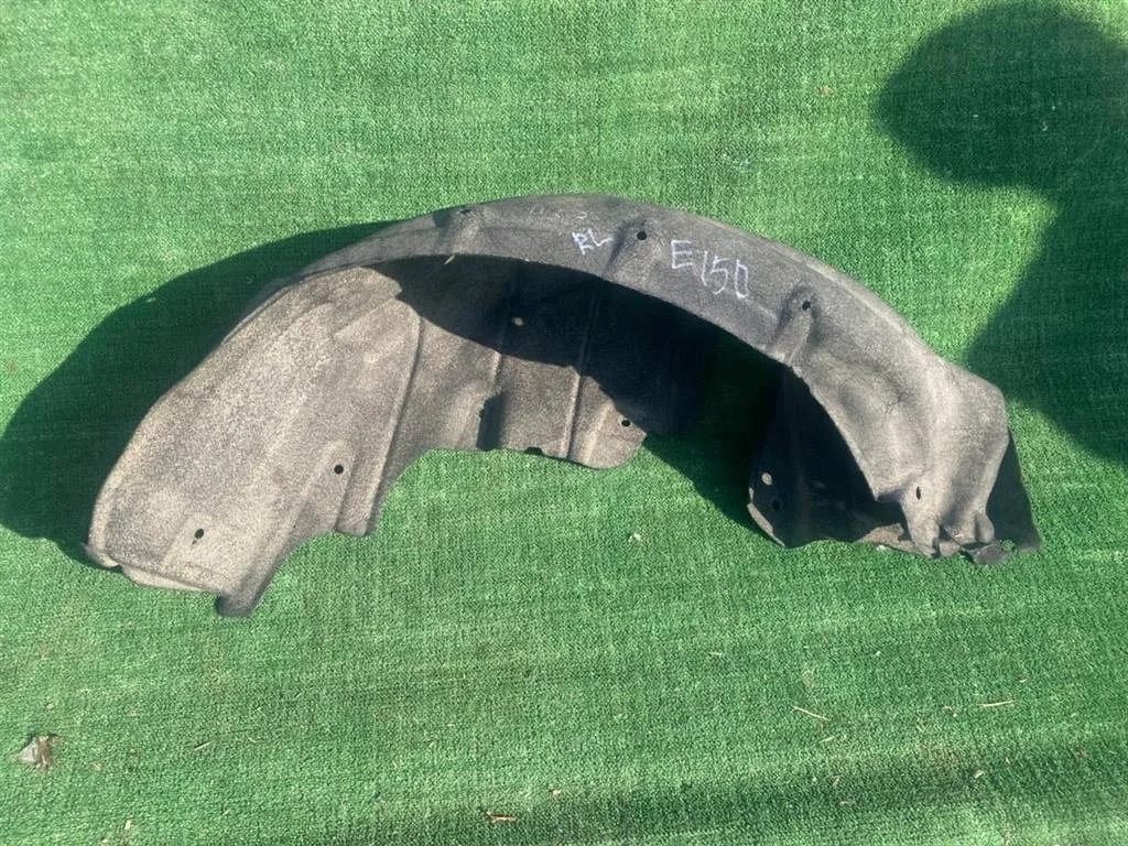 Б.у. подкрылок TOYOTA COROLLA ZRE151 TOYOTA COROLLA ZRE151