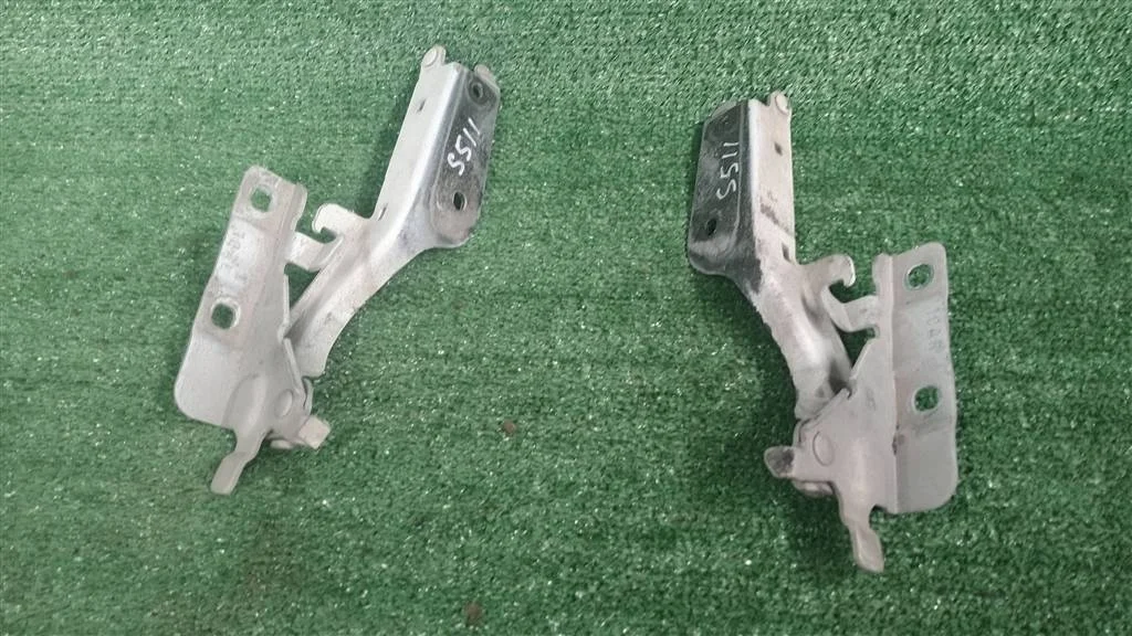 Б.у. петля капота (2шт) INFINITI QX70 S51 INFINITI QX70 S51